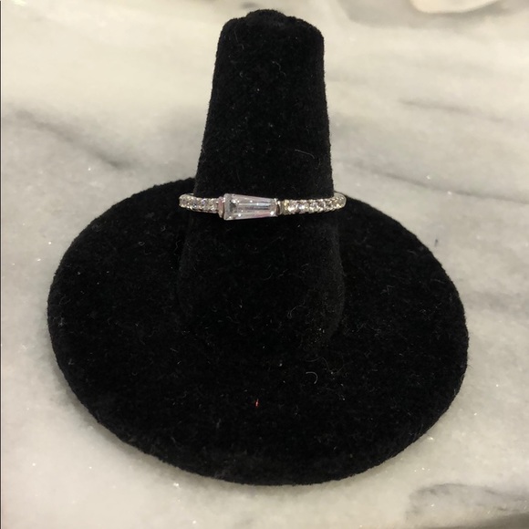 Simple & Dainty Sterling CZ Baguette Ring, sz 7 - Picture 5 of 6